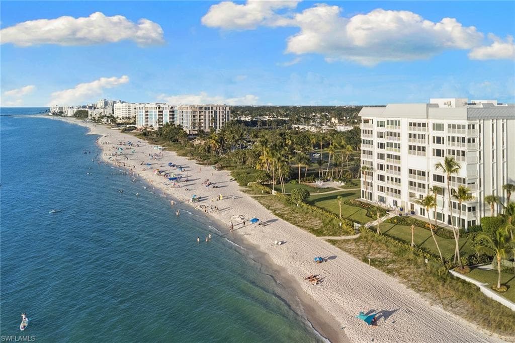 1285 Gulf Shore BLVD N # 2B, NAPLES FL 34102-36
