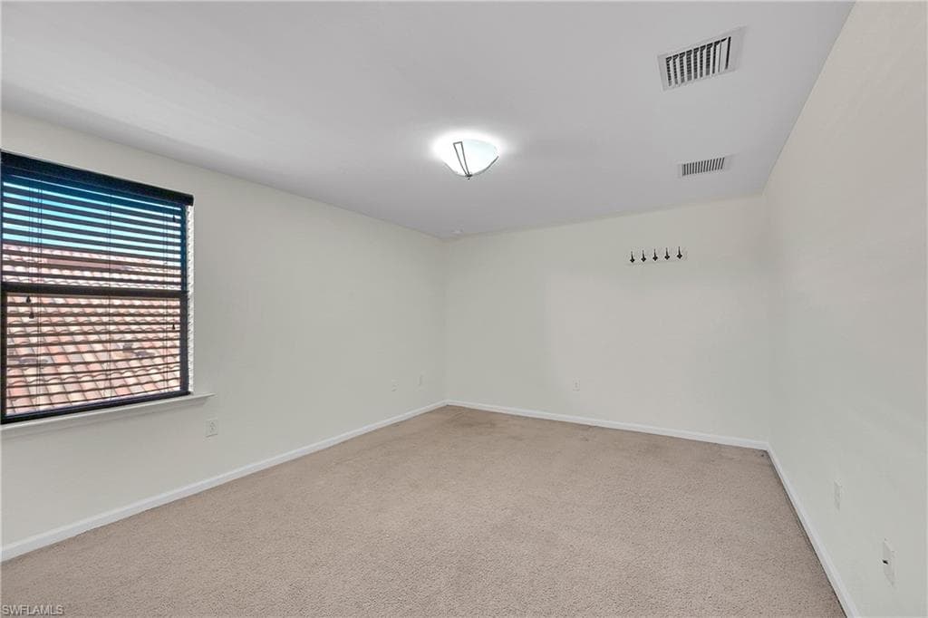 6612 Ensor CT, FORT MYERS FL 33966-17