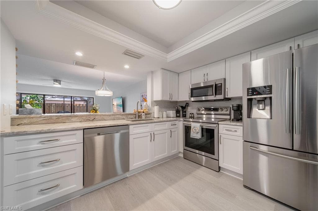 820 Meadowland DR D-16