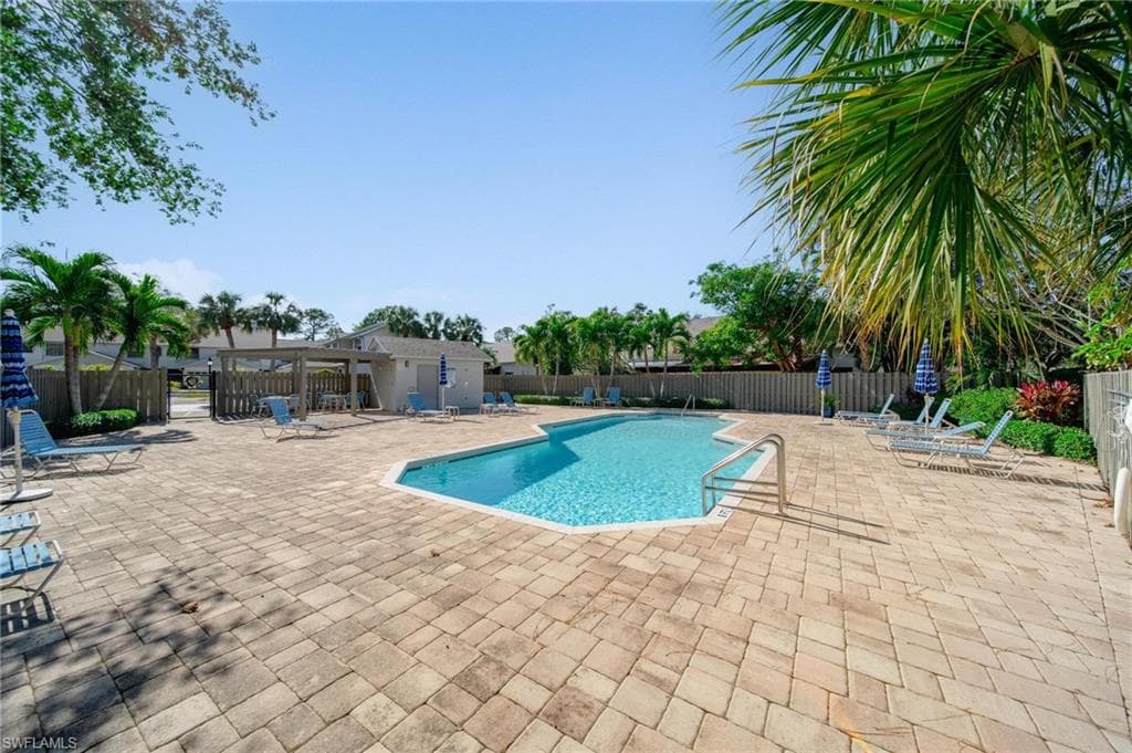 820 Meadowland DR D-27