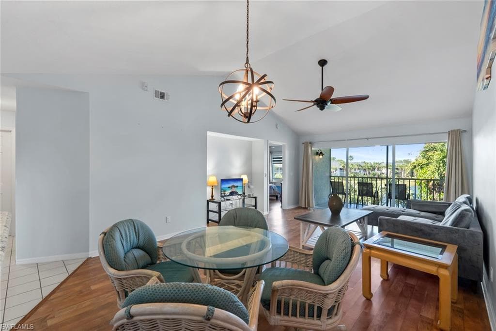 121 Gabriel CIR # 108, NAPLES FL 34104-2