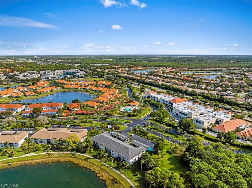 121 Gabriel CIR # 108, NAPLES FL 34104-29