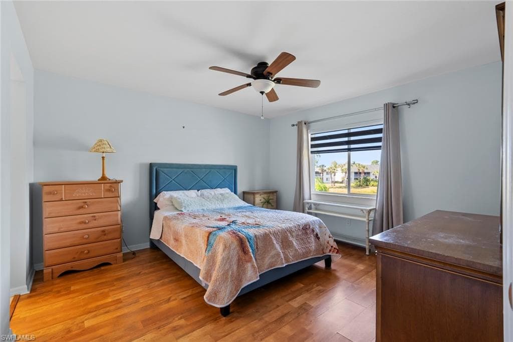 121 Gabriel CIR # 108, NAPLES FL 34104-14