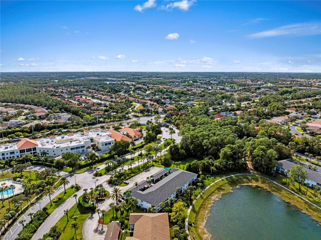 121 Gabriel CIR # 108, NAPLES FL 34104-30