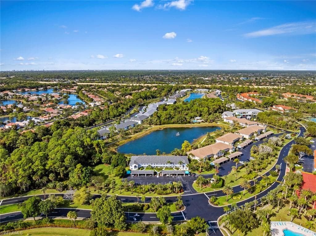 121 Gabriel CIR # 108, NAPLES FL 34104-28