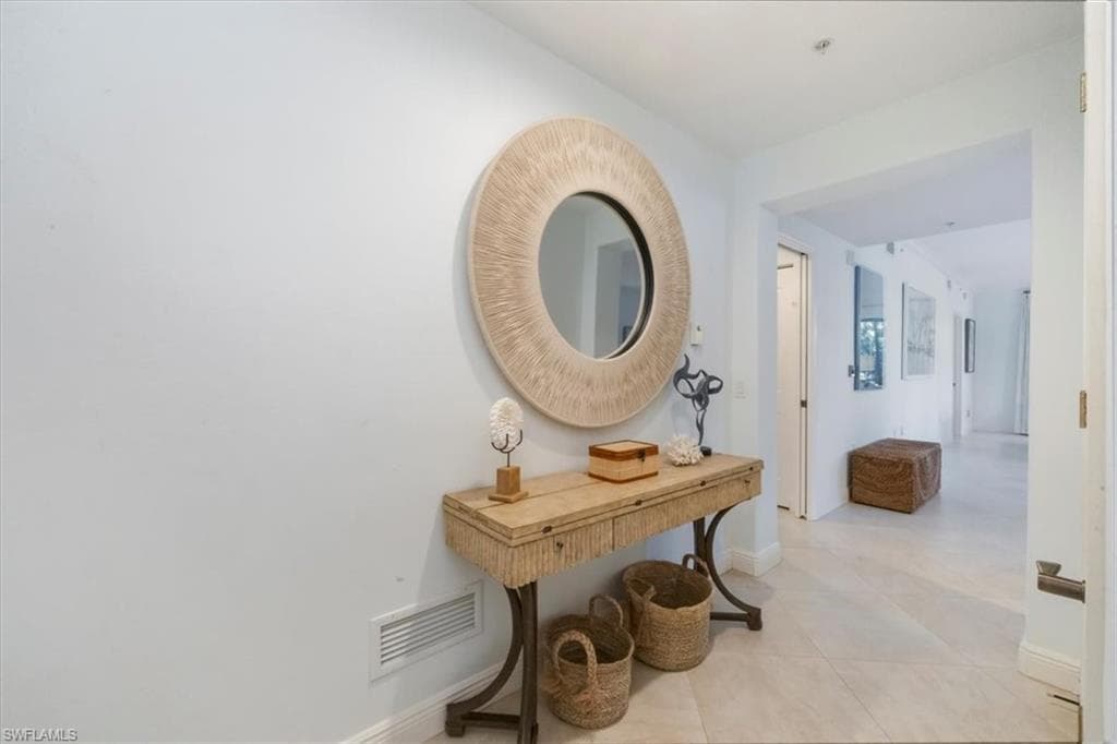 965 Sandpiper ST # J107, NAPLES FL 34102-1