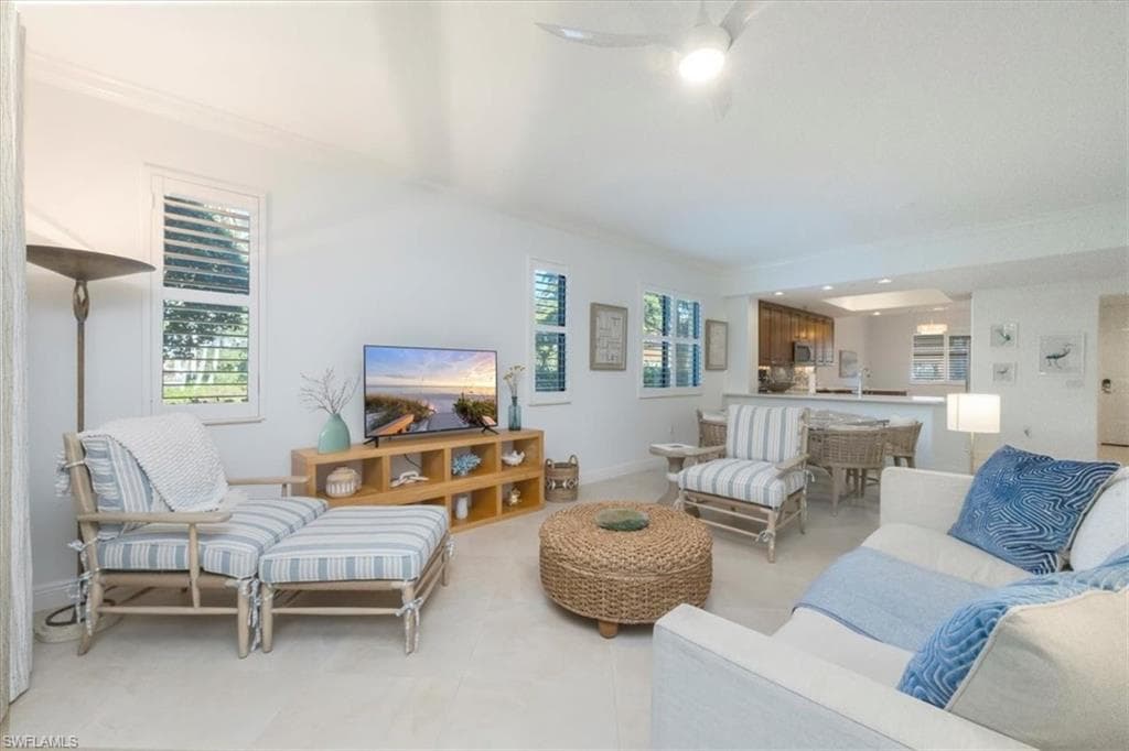 965 Sandpiper ST # J107, NAPLES FL 34102-5