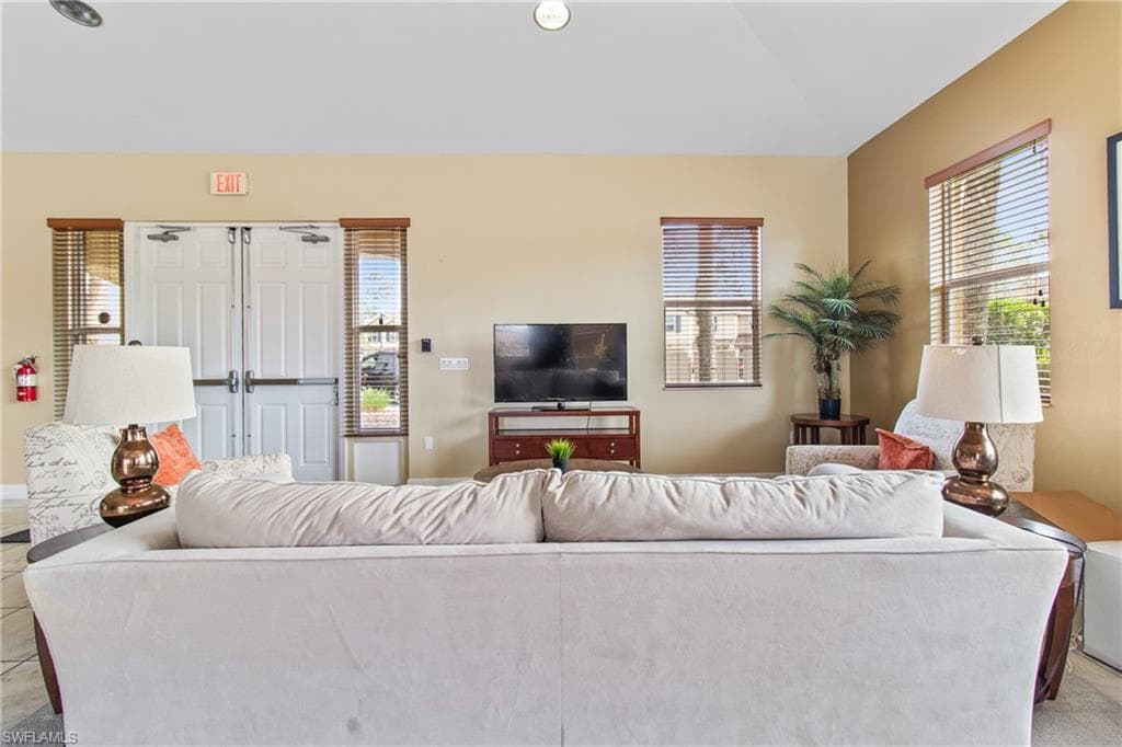 6390 Brant Bay BLVD # 108, NORTH FORT MYERS FL 33917-31