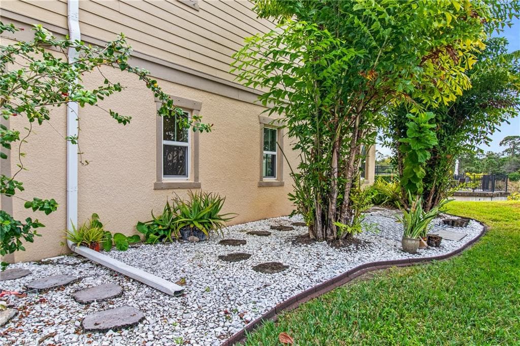 6390 Brant Bay BLVD # 108, NORTH FORT MYERS FL 33917-19