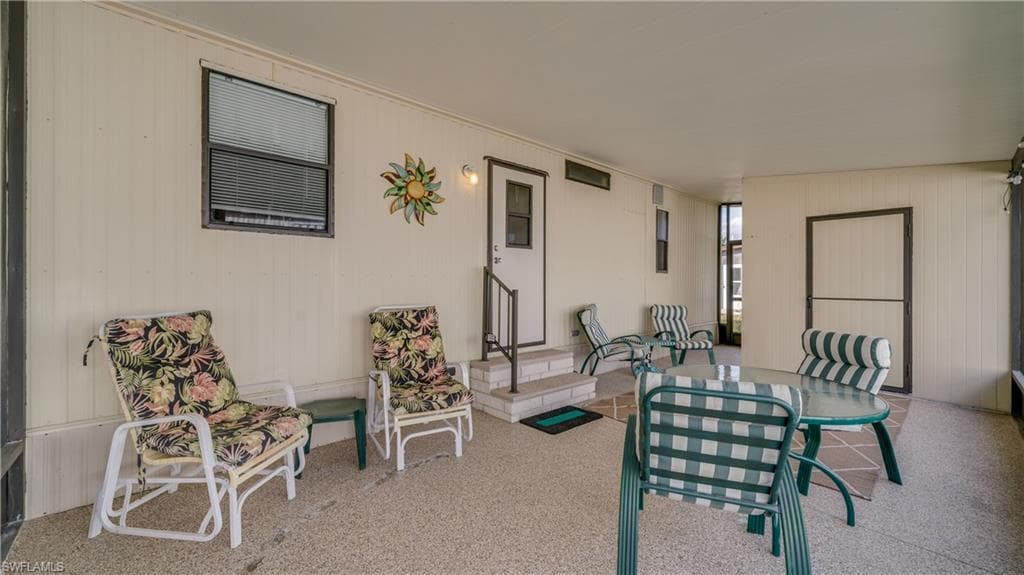 620 Horizon DR, NORTH FORT MYERS FL 33903-18