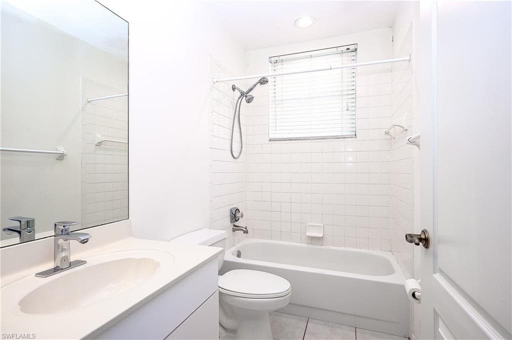 15161 Storrington PL # F101, NAPLES FL 34110-21