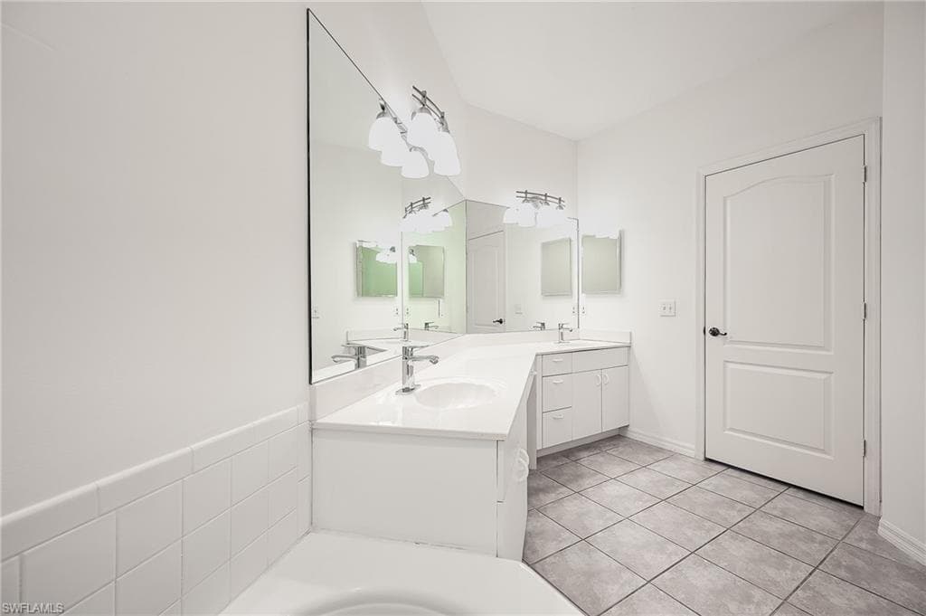 15161 Storrington PL # F101, NAPLES FL 34110-19