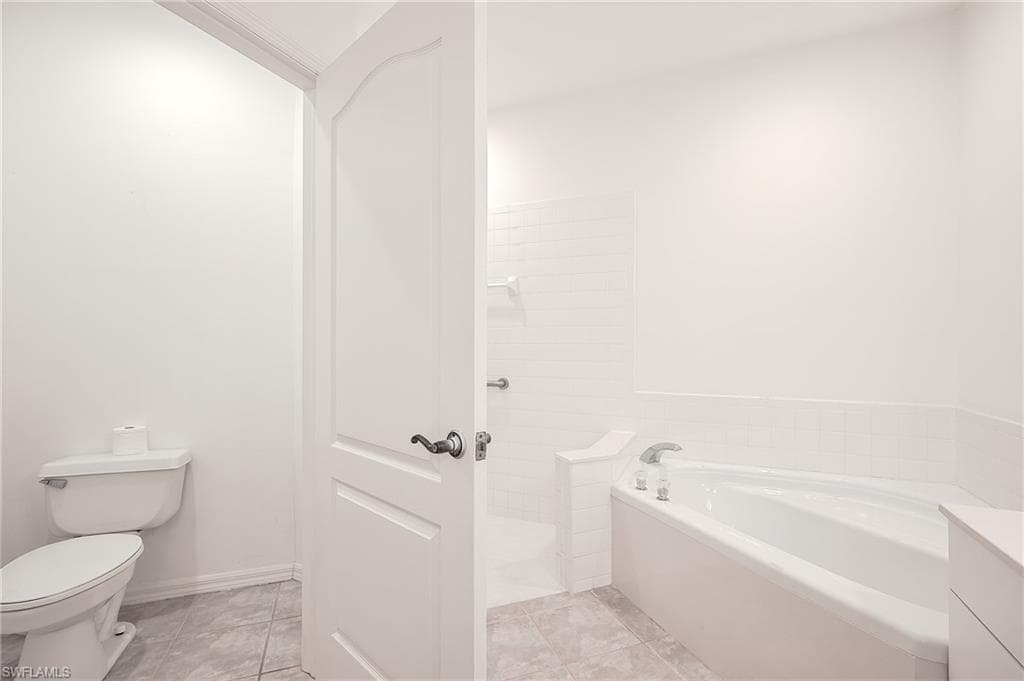 15161 Storrington PL # F101, NAPLES FL 34110-18