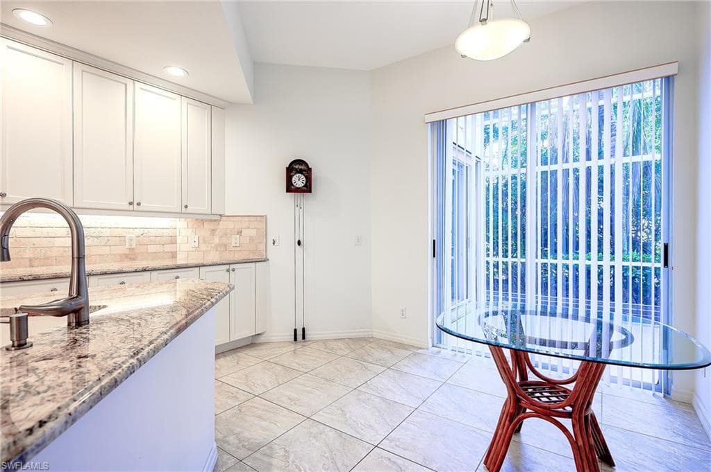 15161 Storrington PL # F101, NAPLES FL 34110-3