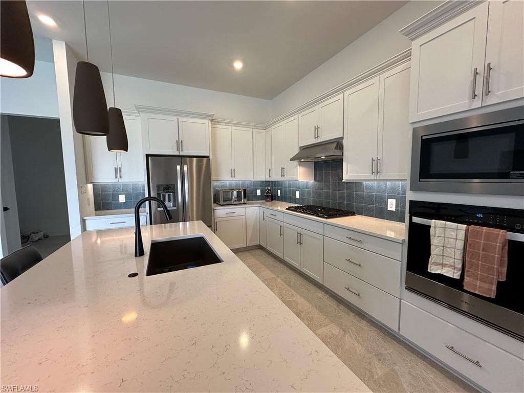 10112 Seaside WAY, BONITA SPRINGS FL 34135-10