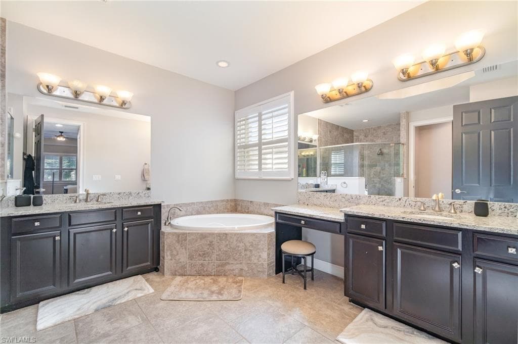 3040 Scarlet Oak PL-16