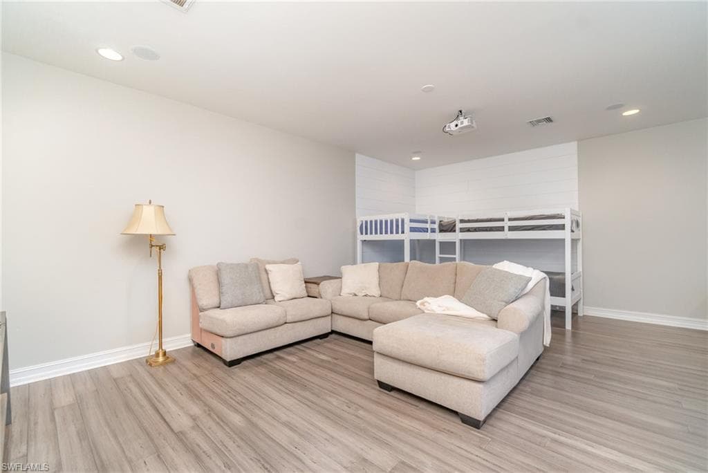 3040 Scarlet Oak PL-26