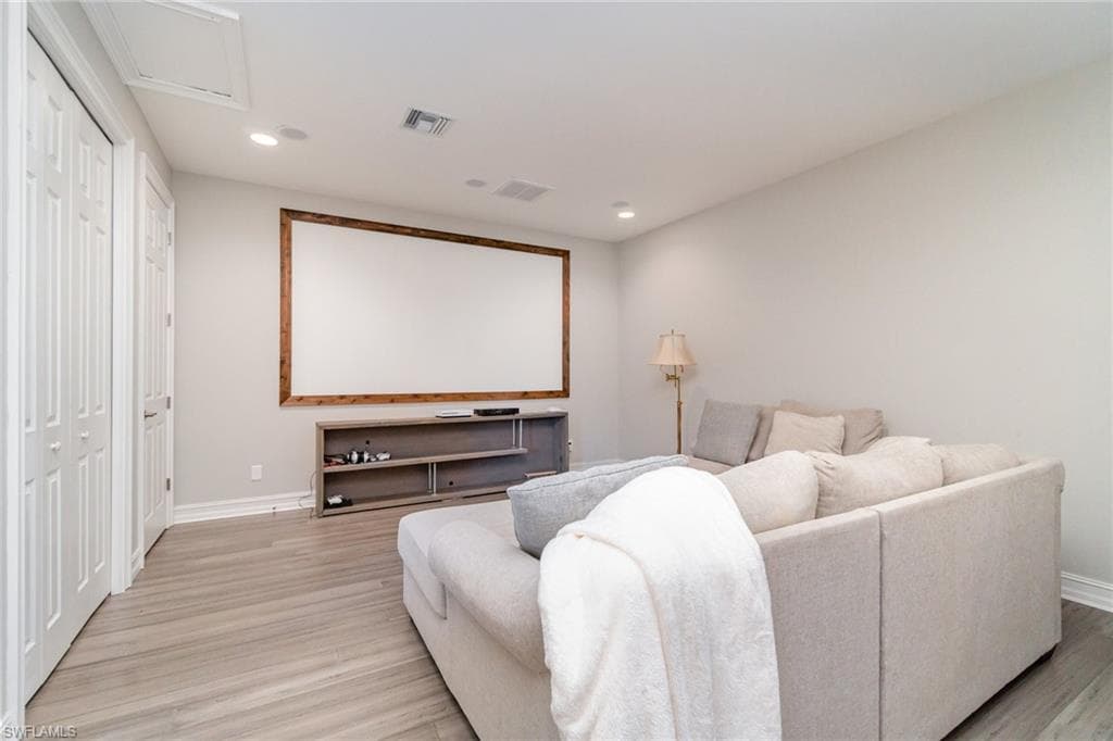3040 Scarlet Oak PL-24