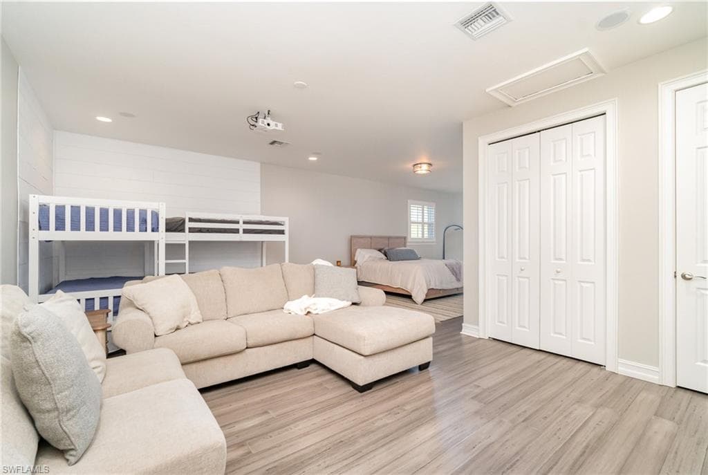 3040 Scarlet Oak PL-25