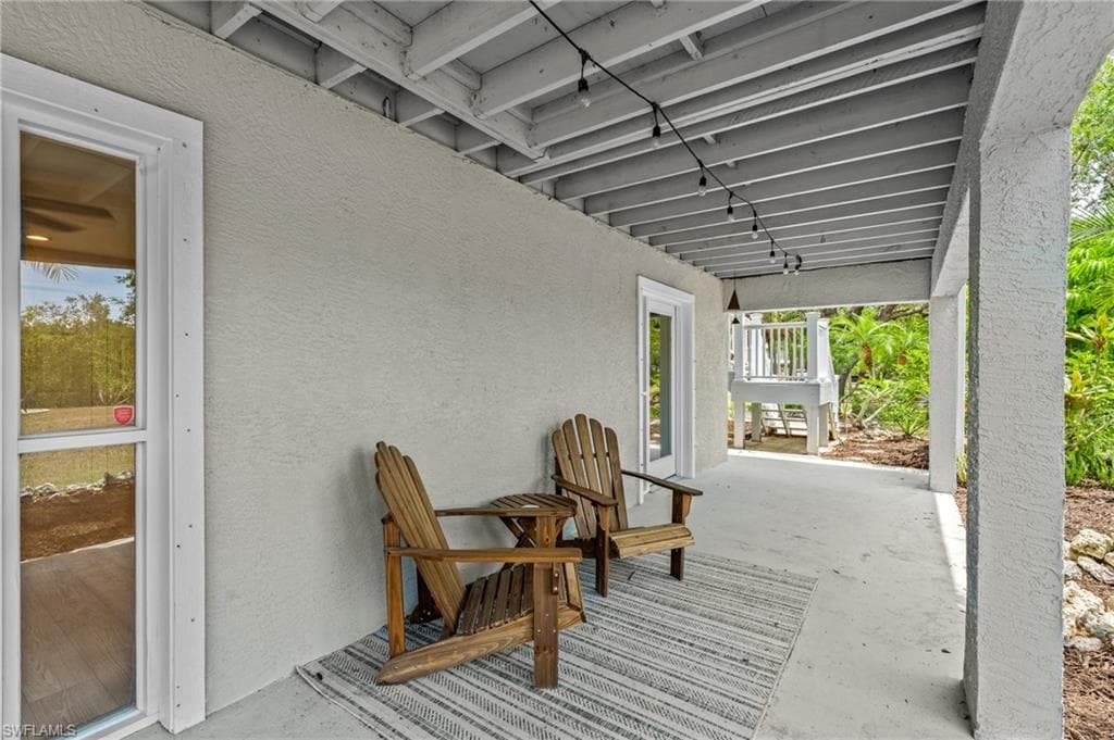 18250 Parkridge CT, FORT MYERS FL 33908-40