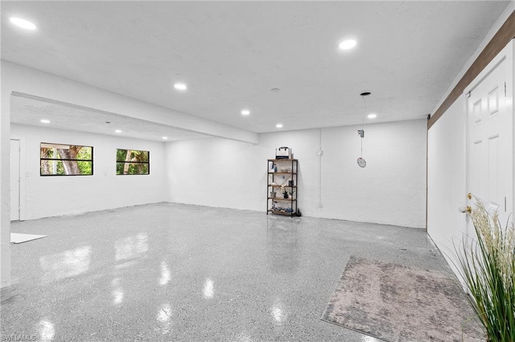 18250 Parkridge CT, FORT MYERS FL 33908-39