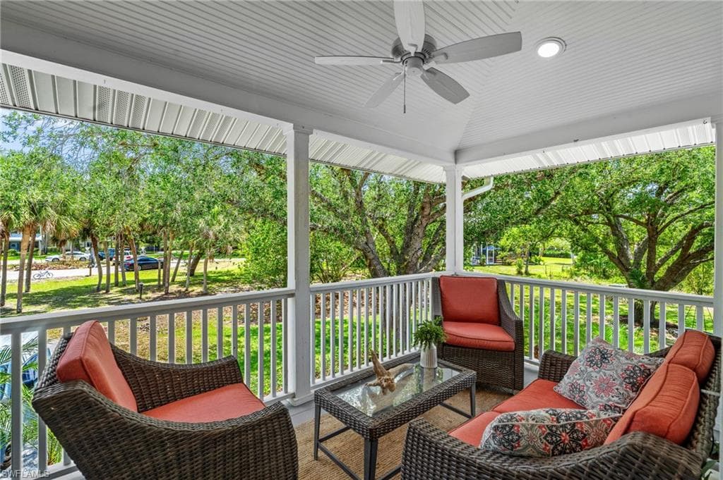 18250 Parkridge CT, FORT MYERS FL 33908-30