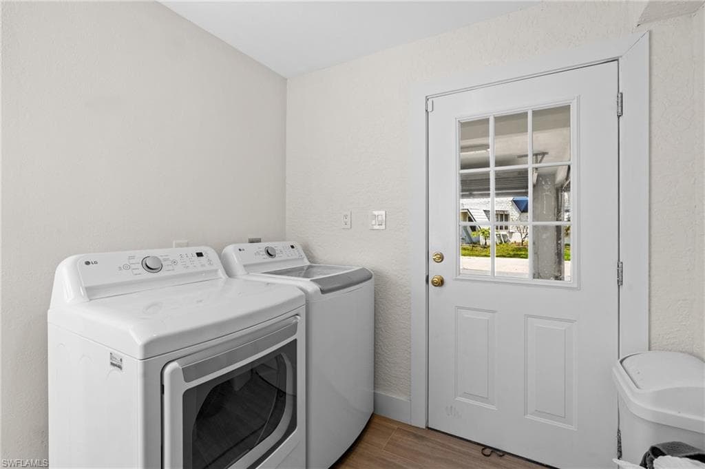 18250 Parkridge CT, FORT MYERS FL 33908-38