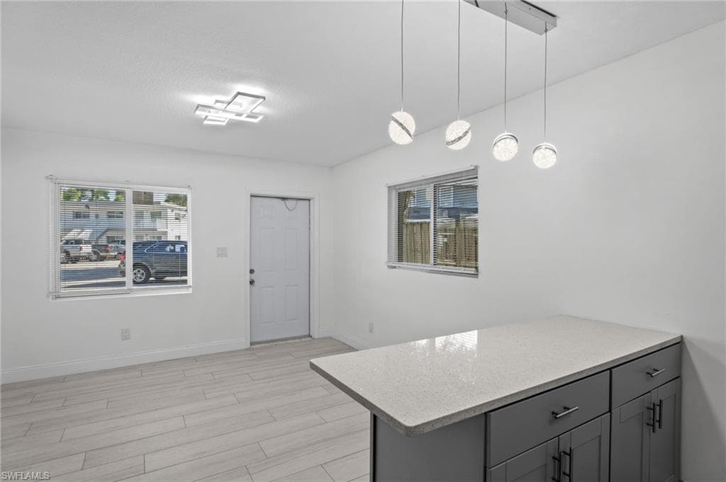 2590 1st ST # 115, FORT MYERS FL 33901-5