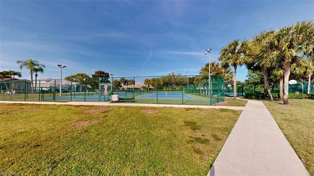 285 Spider Lily LN, NAPLES FL 34119-45