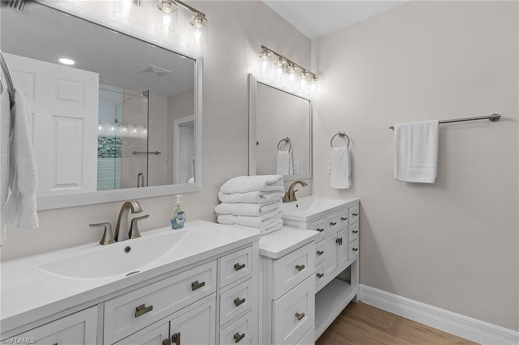 1543 San Carlos Bay DR, SANIBEL FL 33957-15