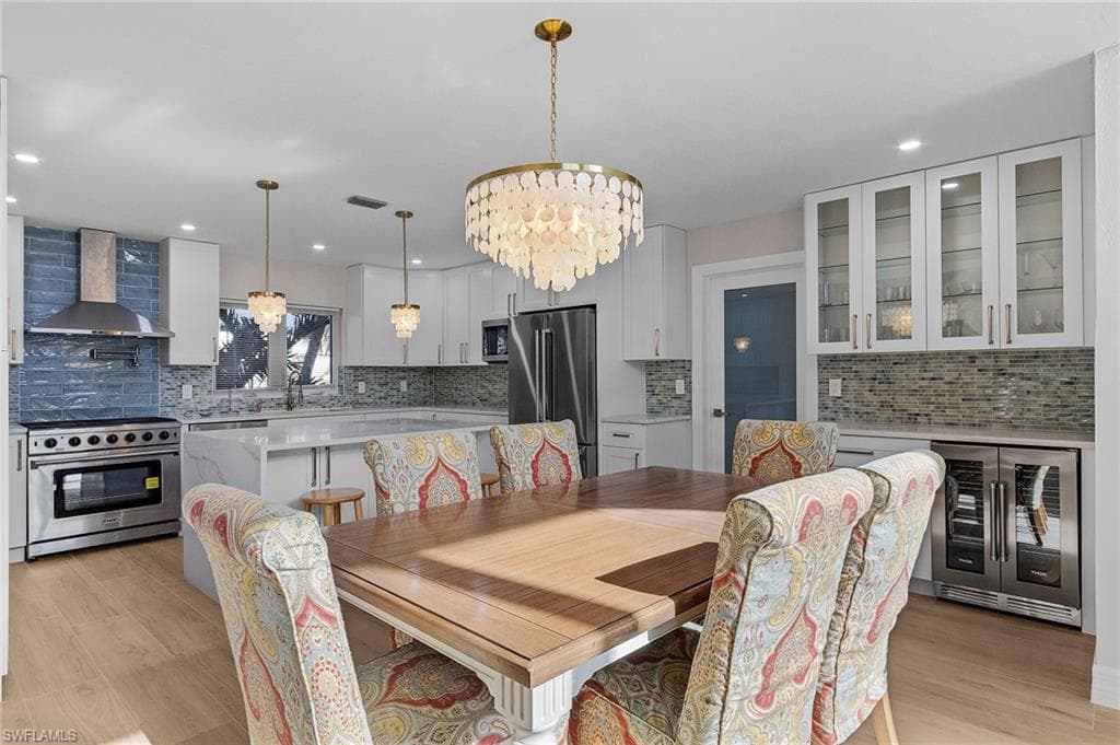 1543 San Carlos Bay DR, SANIBEL FL 33957-4