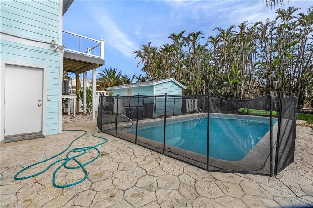 1543 San Carlos Bay DR, SANIBEL FL 33957-28