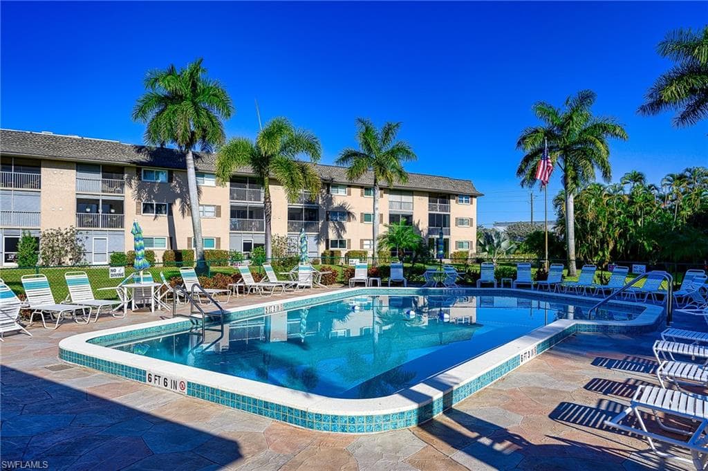 5499 Rattlesnake Hammock RD # 304A, NAPLES FL 34113-34