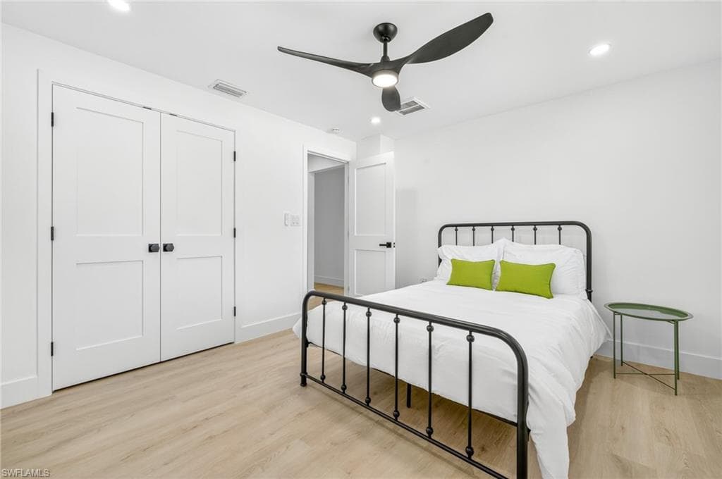 1105 Skiff PL, SANIBEL FL 33957-23