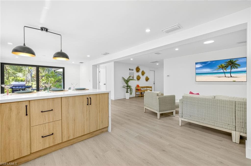 1105 Skiff PL, SANIBEL FL 33957-10