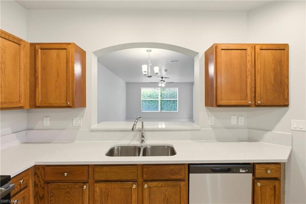 9642 Roundstone CIR, FORT MYERS FL 33967-9