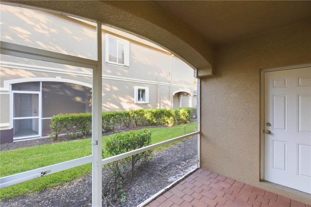 9642 Roundstone CIR, FORT MYERS FL 33967-30