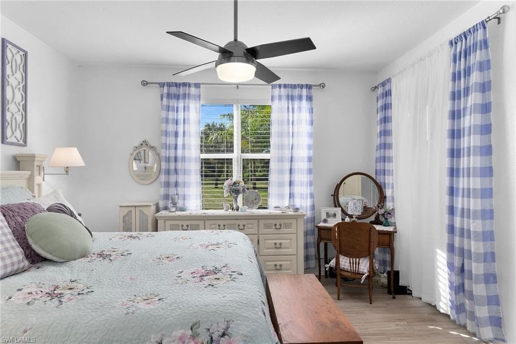 350 Newport DR # 1906, NAPLES FL 34114-15