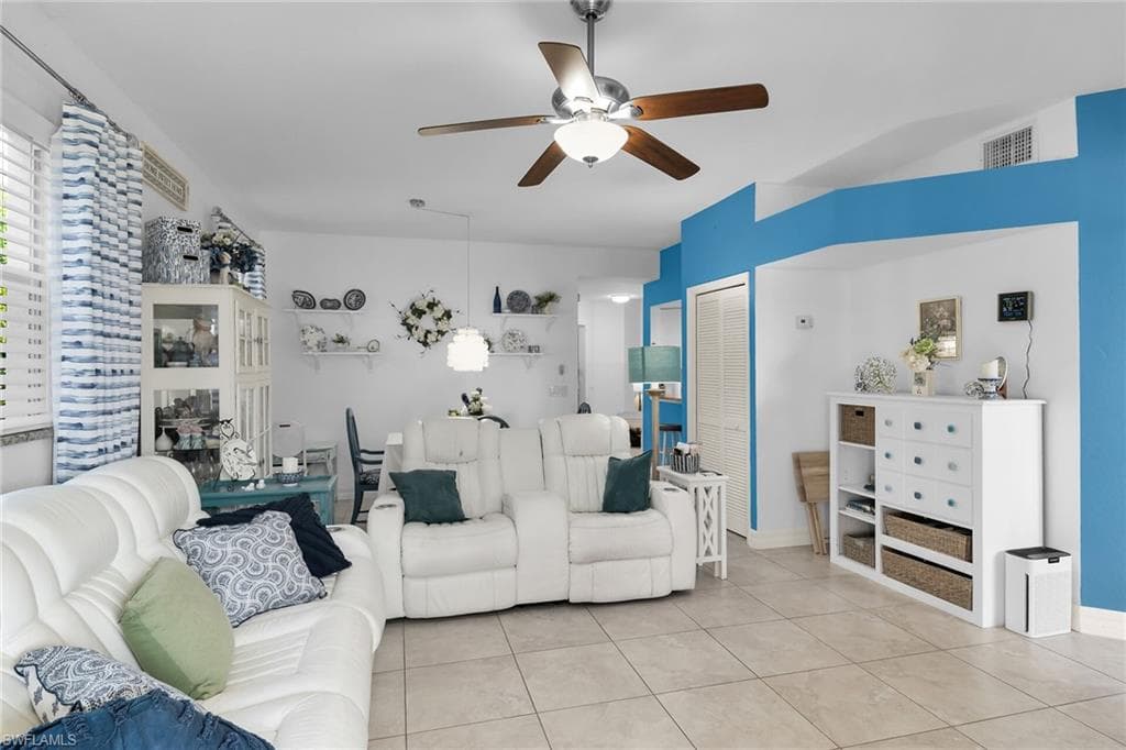 350 Newport DR # 1906, NAPLES FL 34114-11