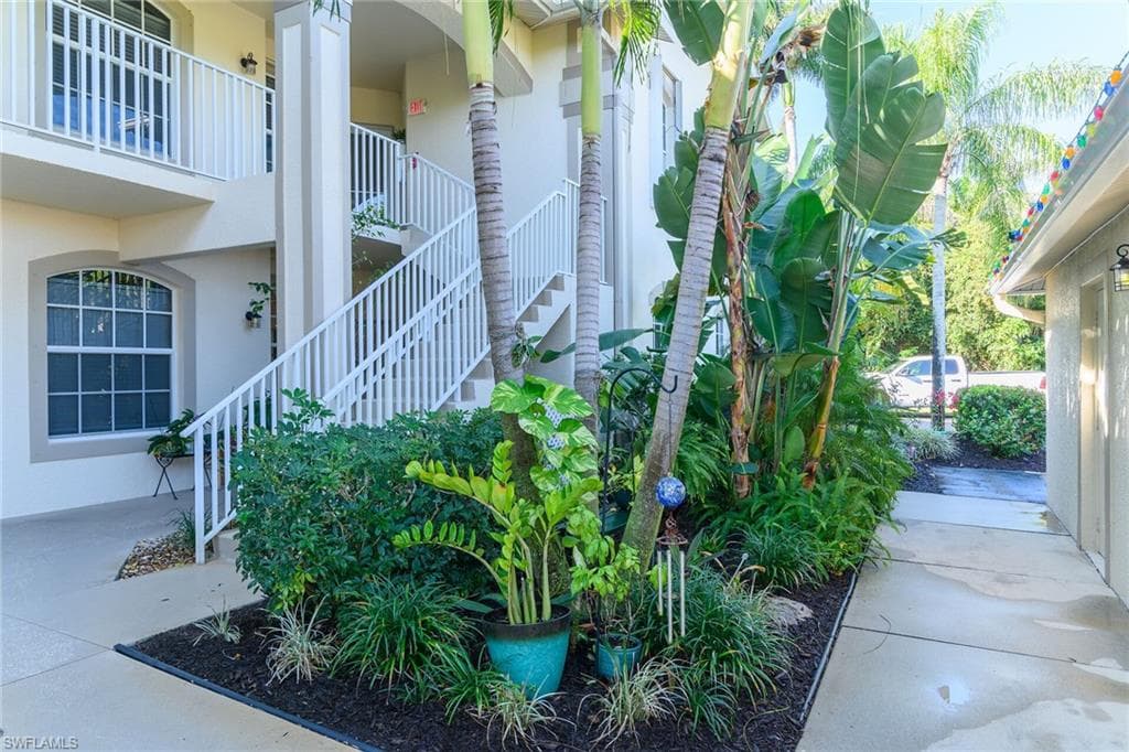 350 Newport DR # 1906, NAPLES FL 34114-2