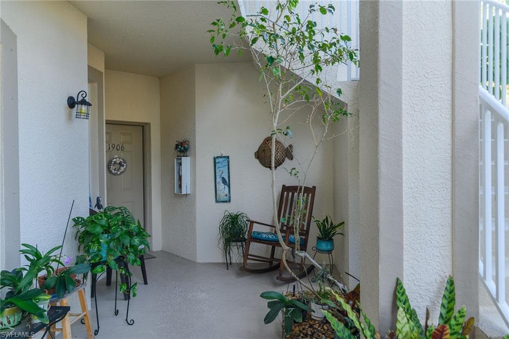 350 Newport DR # 1906, NAPLES FL 34114-4
