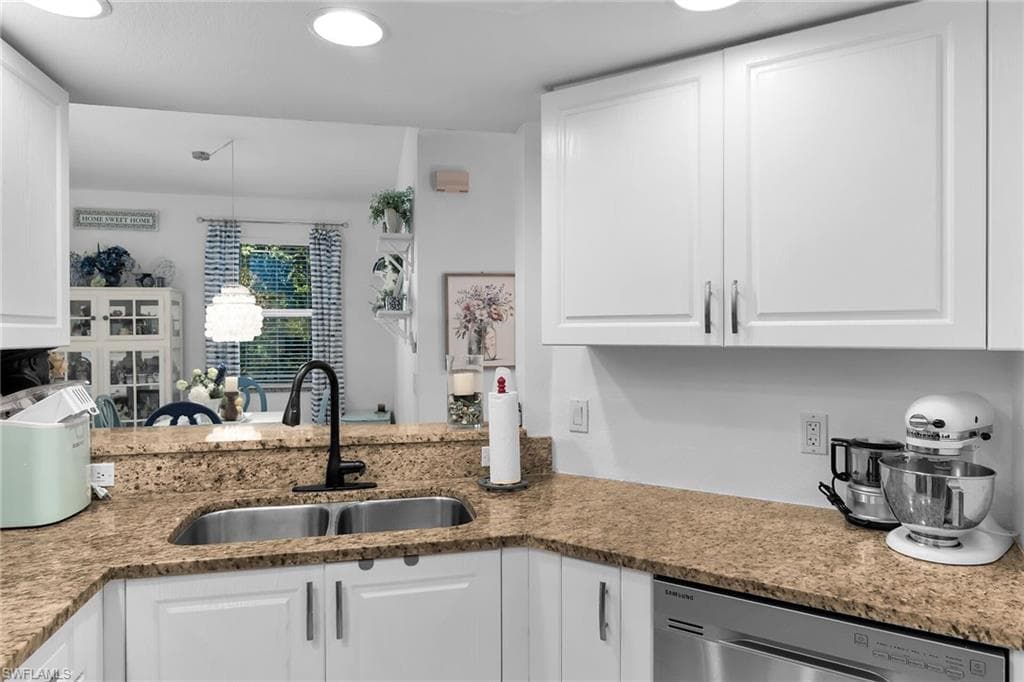 350 Newport DR # 1906, NAPLES FL 34114-8