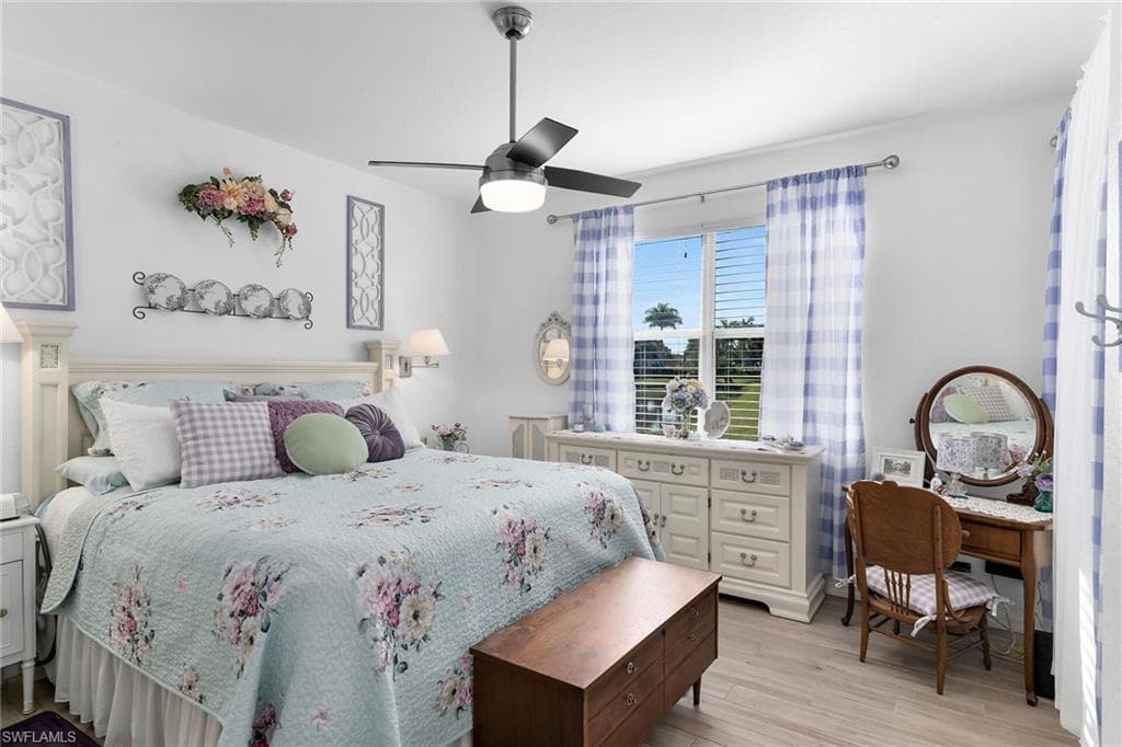 350 Newport DR # 1906, NAPLES FL 34114-14