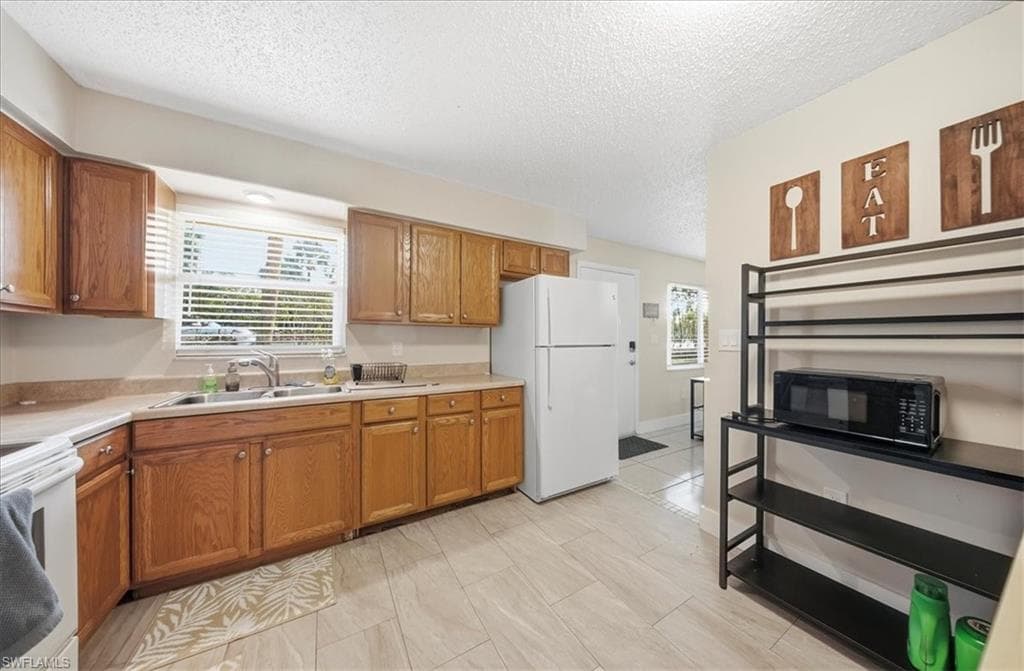 3325 Airport RD # U4, NAPLES FL 34105-4
