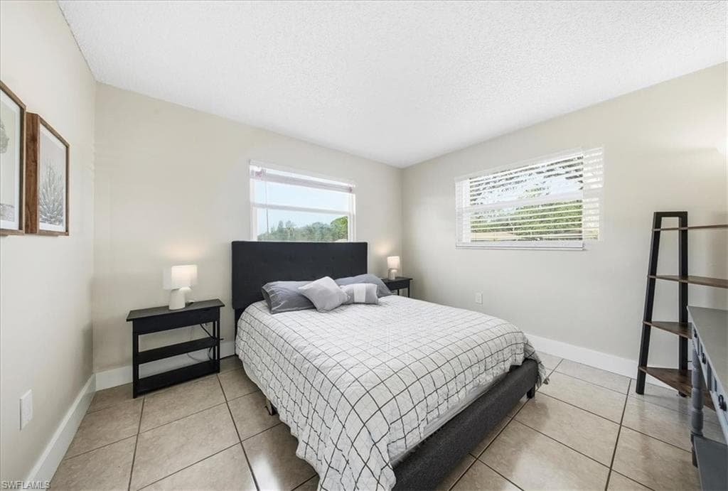 3325 Airport RD # U4, NAPLES FL 34105-8