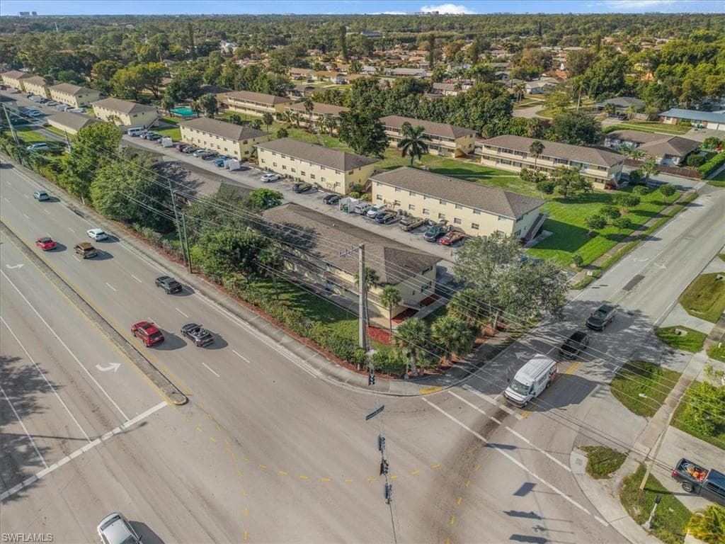 3325 Airport RD # U4, NAPLES FL 34105-10