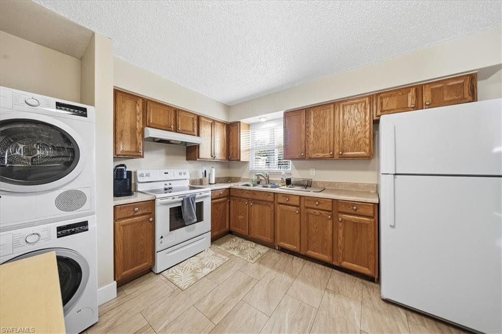 3325 Airport RD # U4, NAPLES FL 34105-3