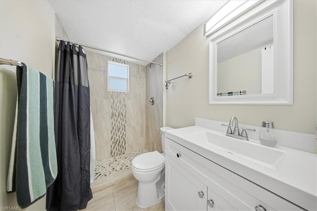 3325 Airport RD # U4, NAPLES FL 34105-7