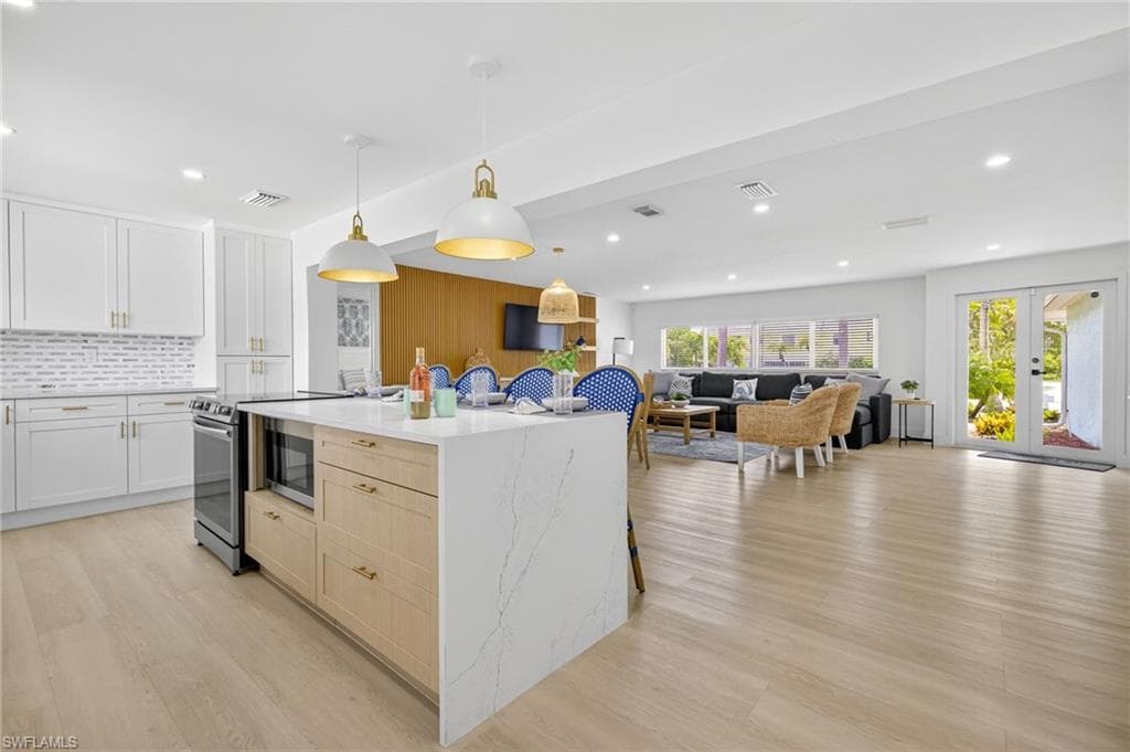 1377 Sand Castle RD, SANIBEL FL 33957-13