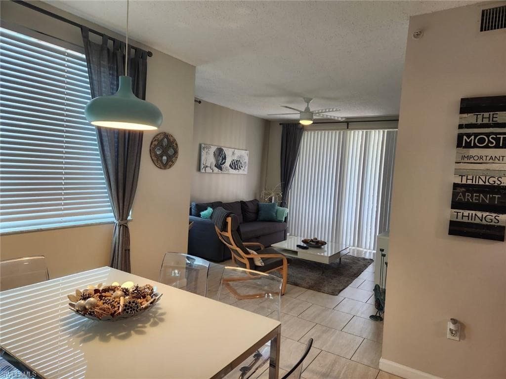 1200 Reserve WAY # 201, NAPLES FL 34105-4
